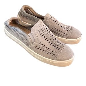 Hush Puppies Gray Suede Slip On Woven Sneakers Size 6.5